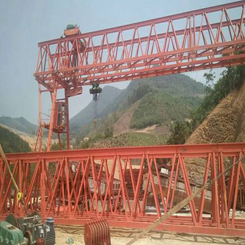 新疆哈密龙门吊厂家 单悬臂龙门吊通用型vs专用型：钢铁臂膀的全能与专精之争