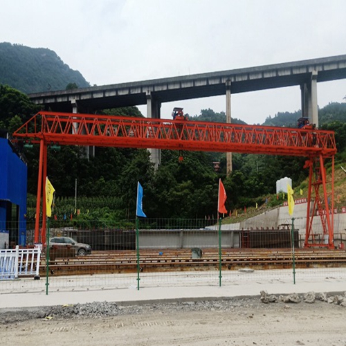 内蒙古鄂尔多斯龙门吊厂家 低延传信，远控自如——单主梁龙门吊复杂环境下的远程装卸应用